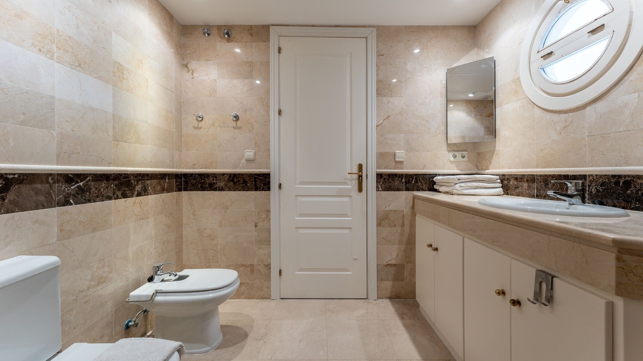 Photo of Bathroom in Elviria