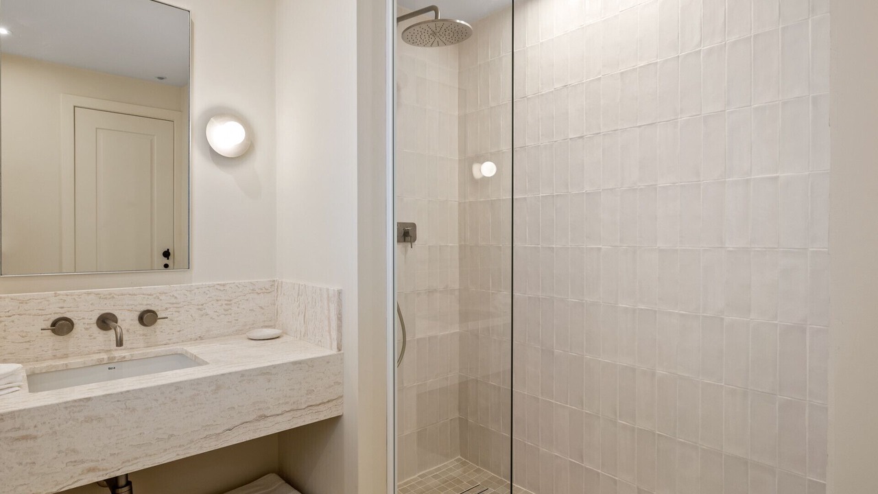 Photo of Bathroom in Urbanizacion Hacienda las Chapas
