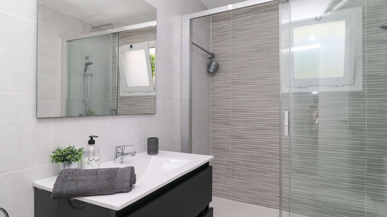Photo of Bathroom in Urbanizacion Hacienda las Chapas