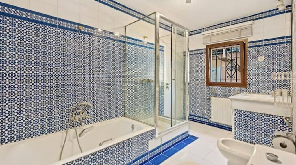Photo of Bathroom in Puerto Banus