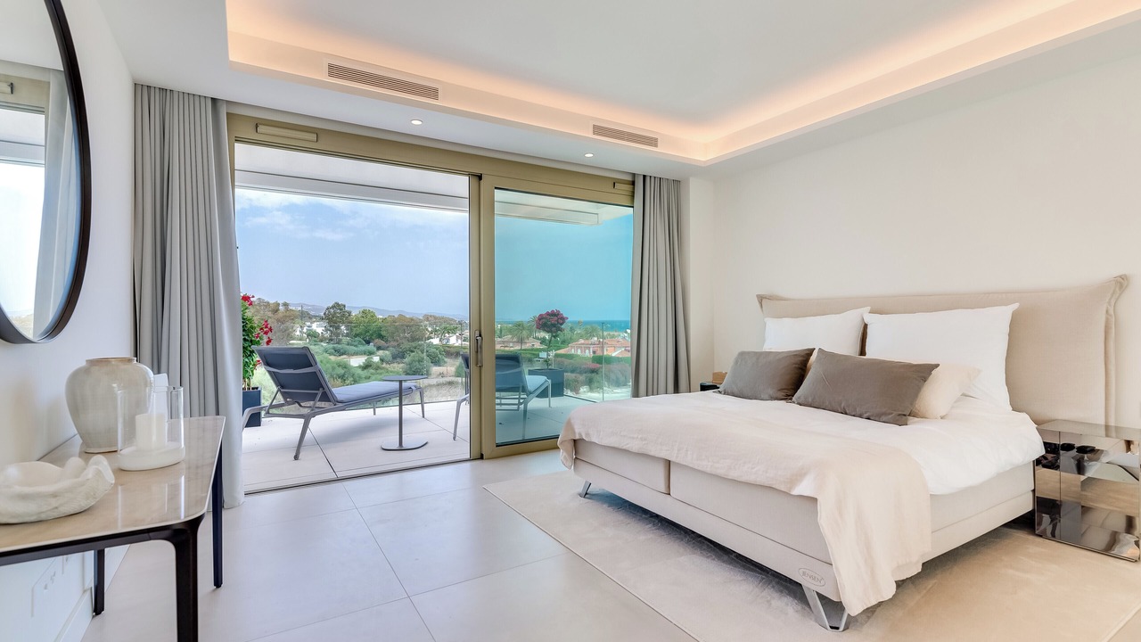 Photo of Bedroom in Golden Mile