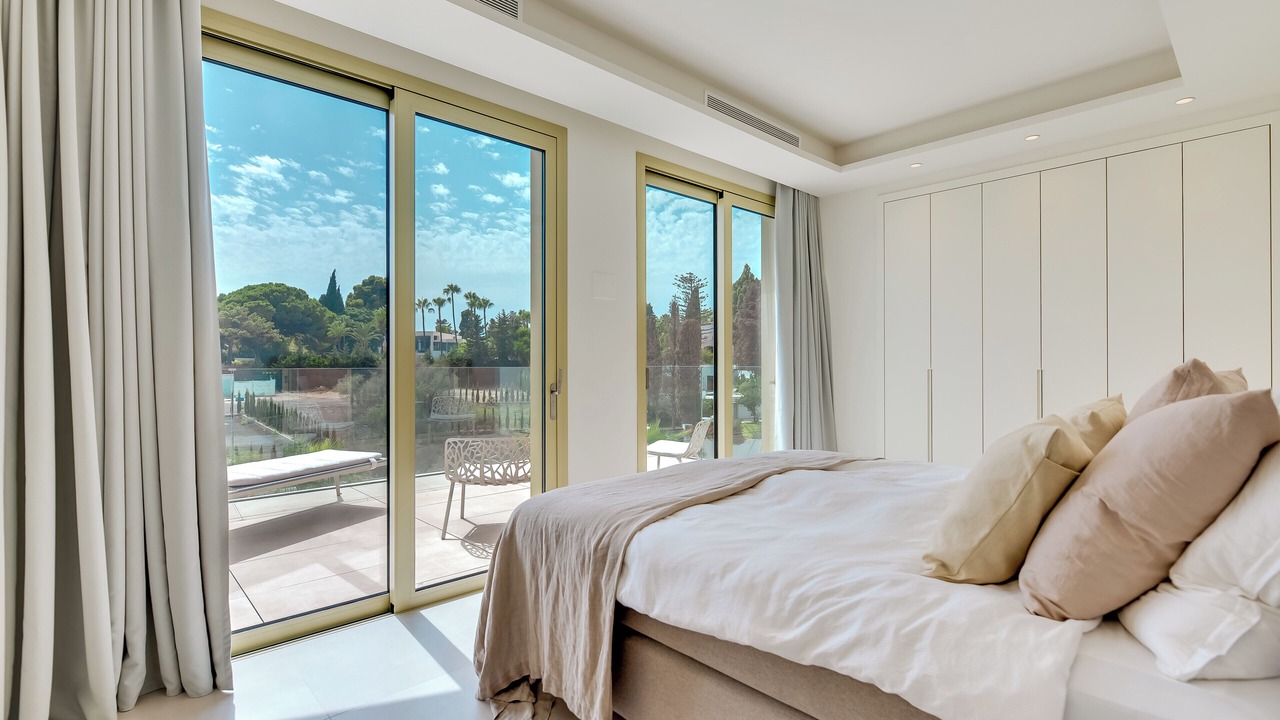 Photo of Bedroom in Golden Mile