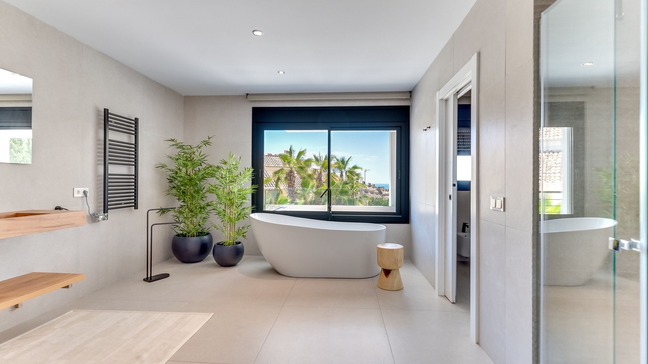 Photo of Bathroom in Urbanizacion Costabella
