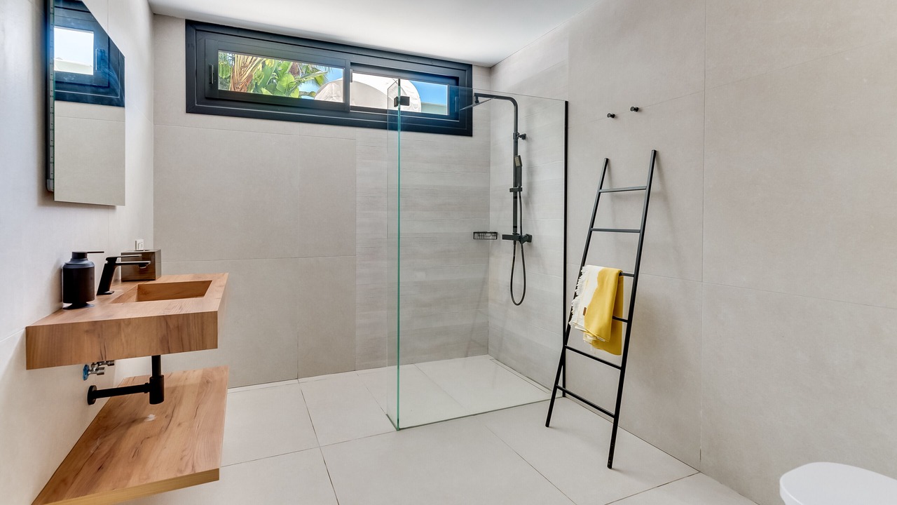 Photo of Bathroom in Urbanizacion Costabella