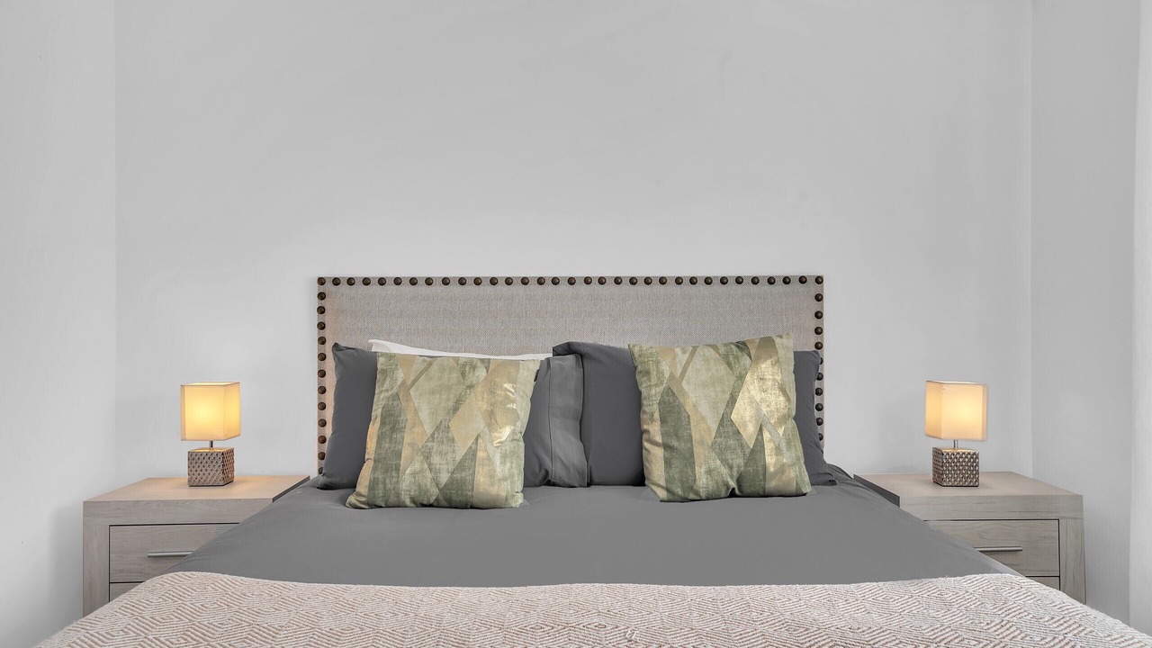 Photo of Bedroom in Golden Mile