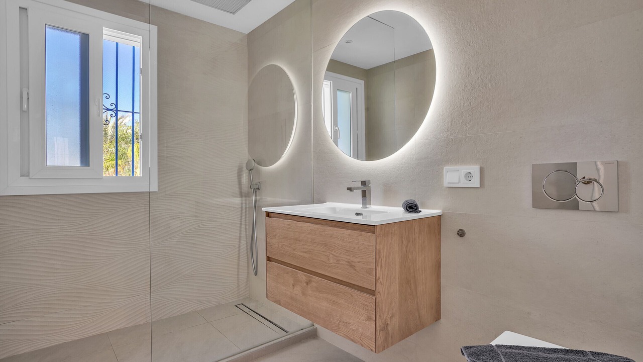 Photo of Bathroom in Golden Mile