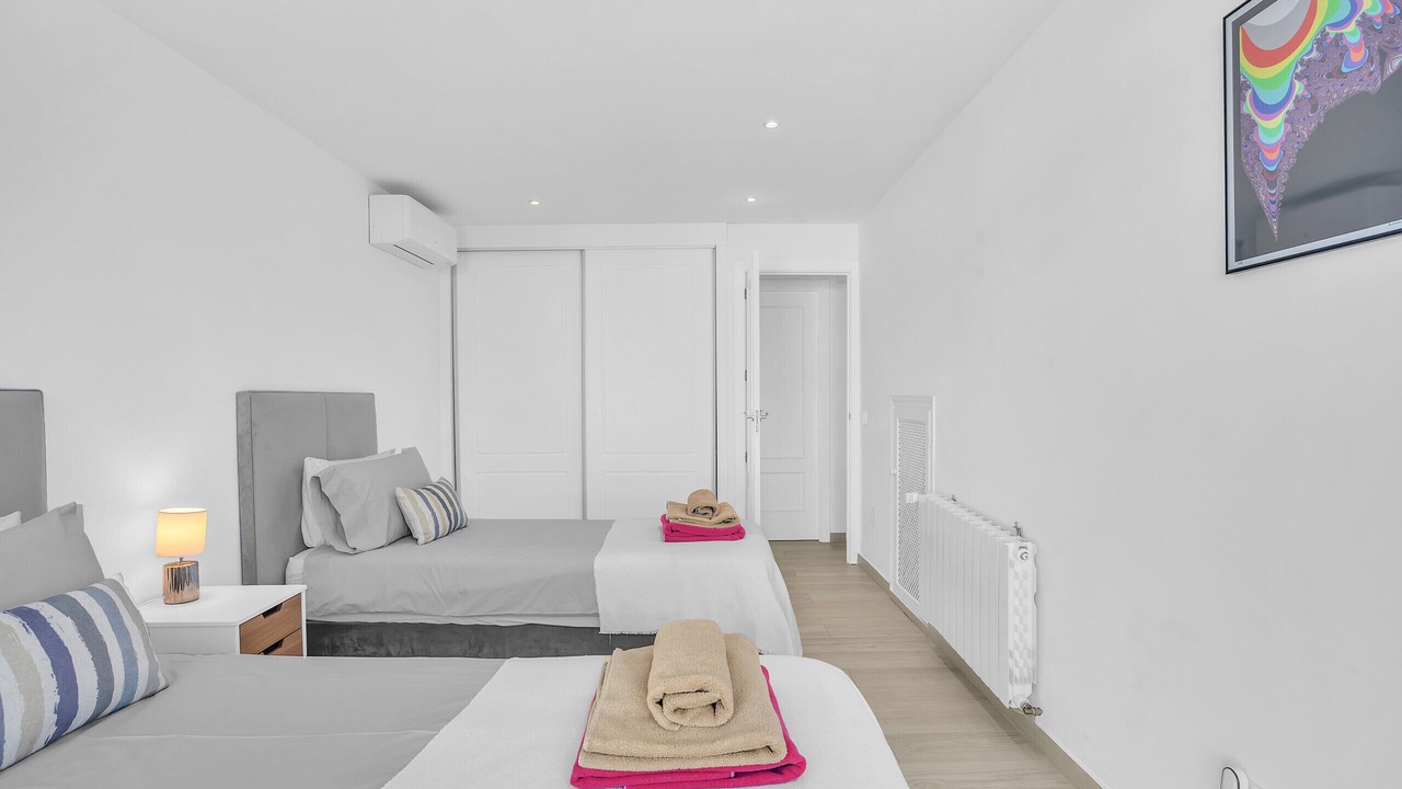 Photo of Bedroom in Golden Mile