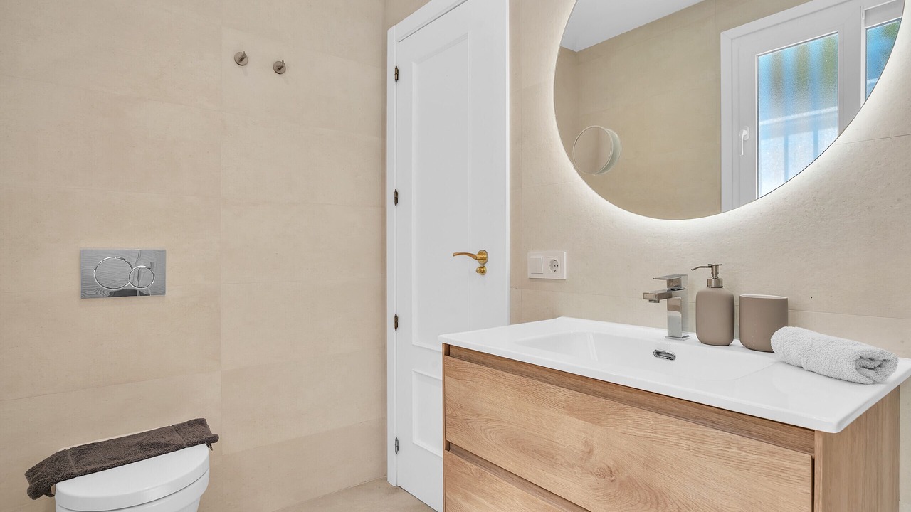 Photo of Bathroom in Golden Mile
