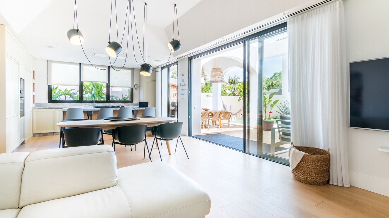 Photo of Livingroom in Golden Mile