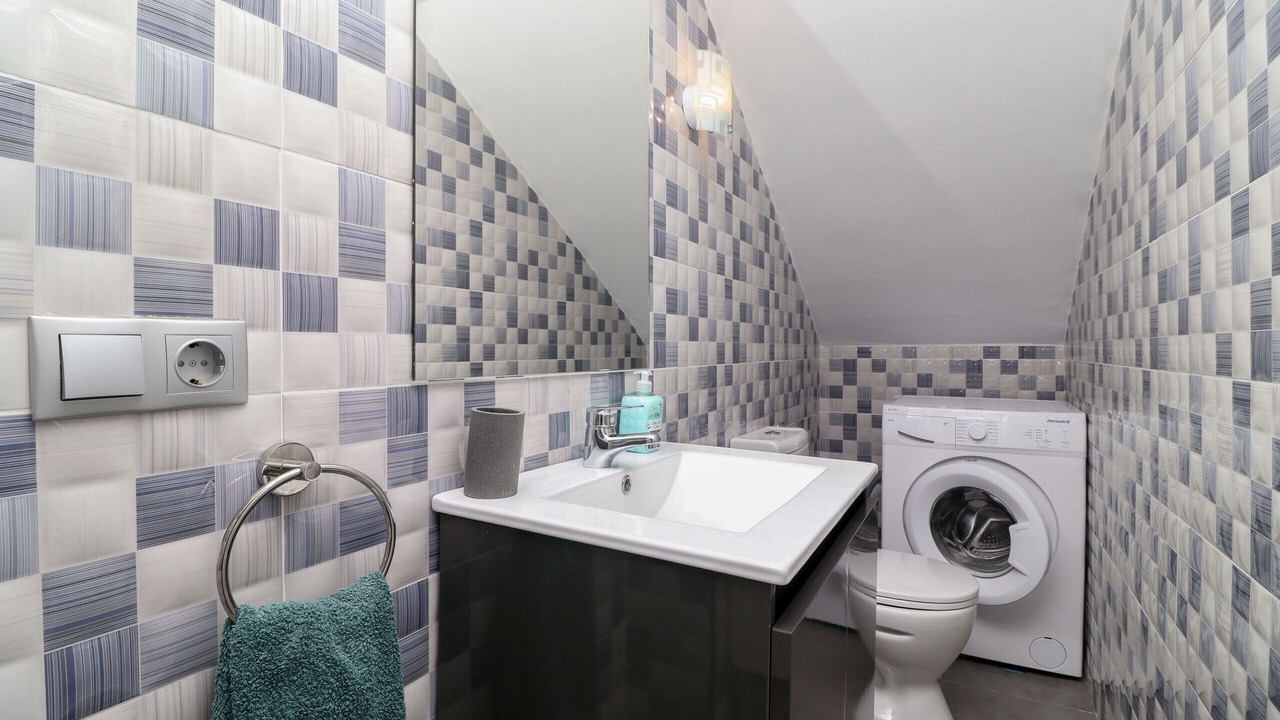 Photo of Bathroom in Urbanizacion Hacienda las Chapas