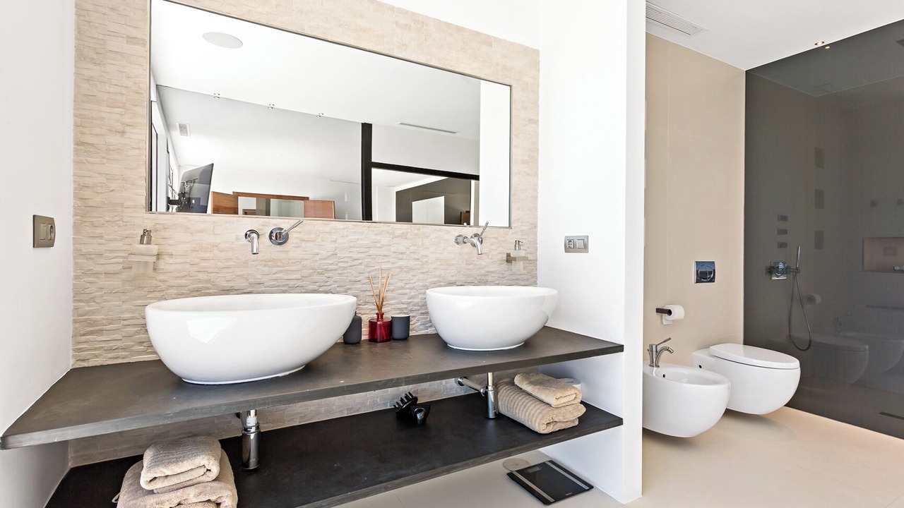 Photo of Bathroom in Urbanizacion Hacienda las Chapas
