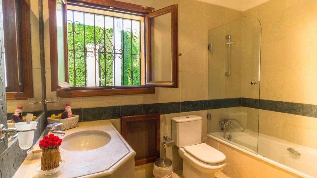 Photo of Bathroom in Puerto Banus