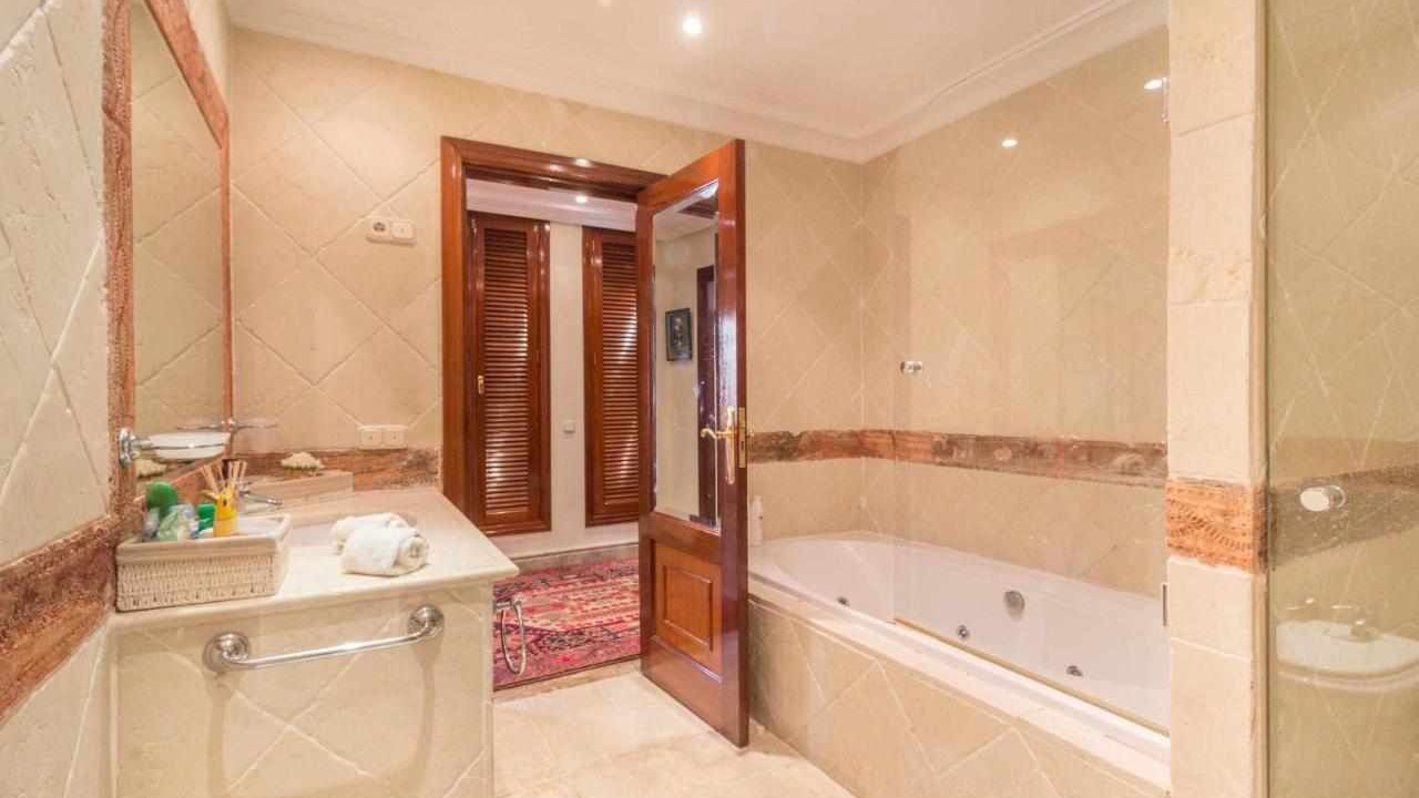 Photo of Bathroom in Puerto Banus