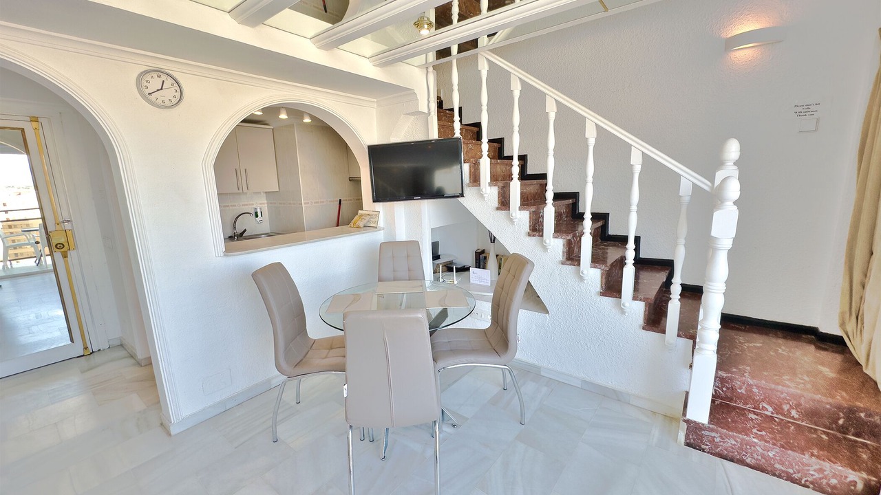 Photo of Livingroom in Golden Mile