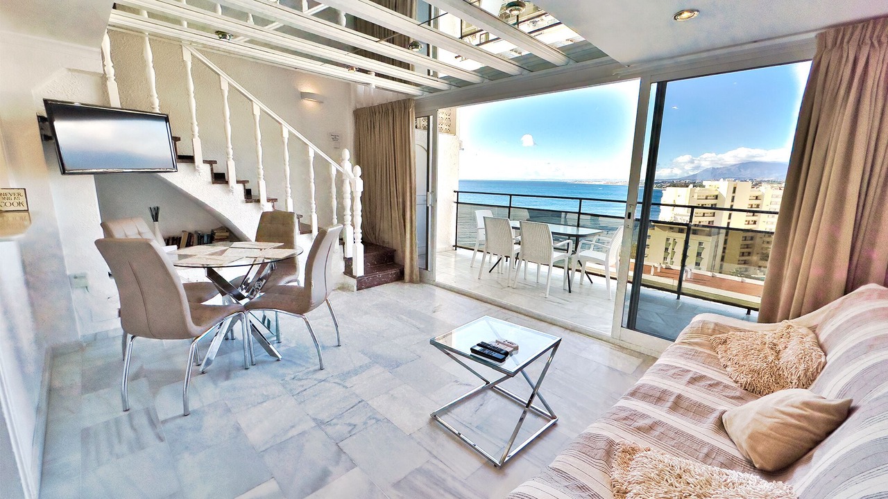 Photo of Livingroom in Golden Mile