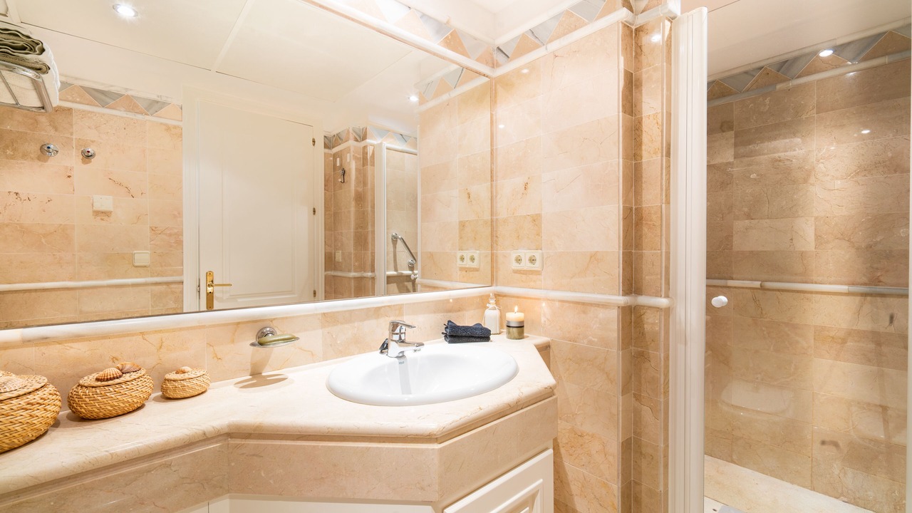 Photo of Bathroom in Elviria
