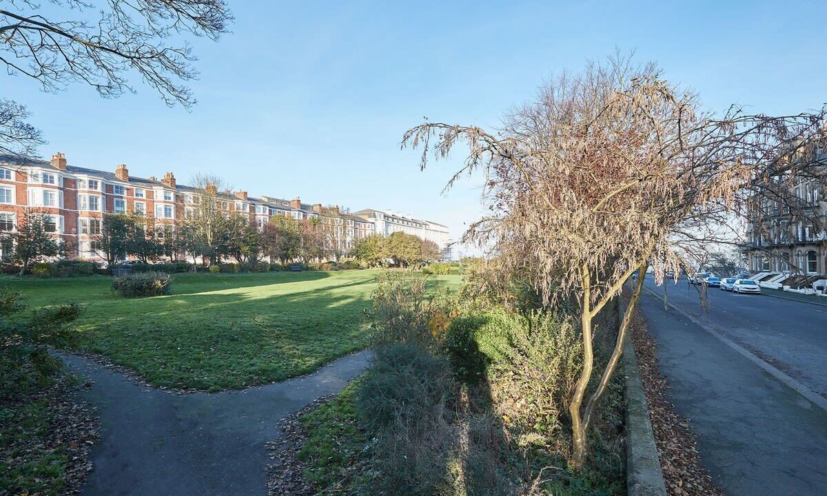 Photo of Others in South Cliff