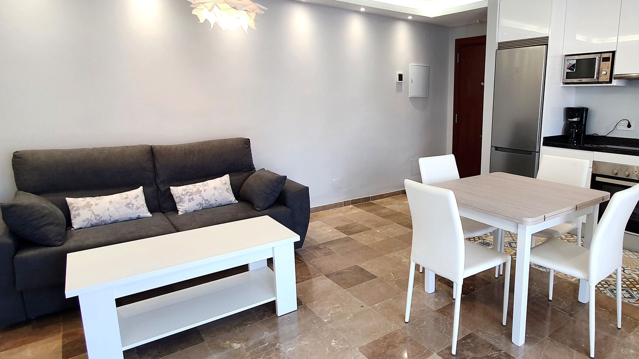 Photo of Livingroom in Golden Mile