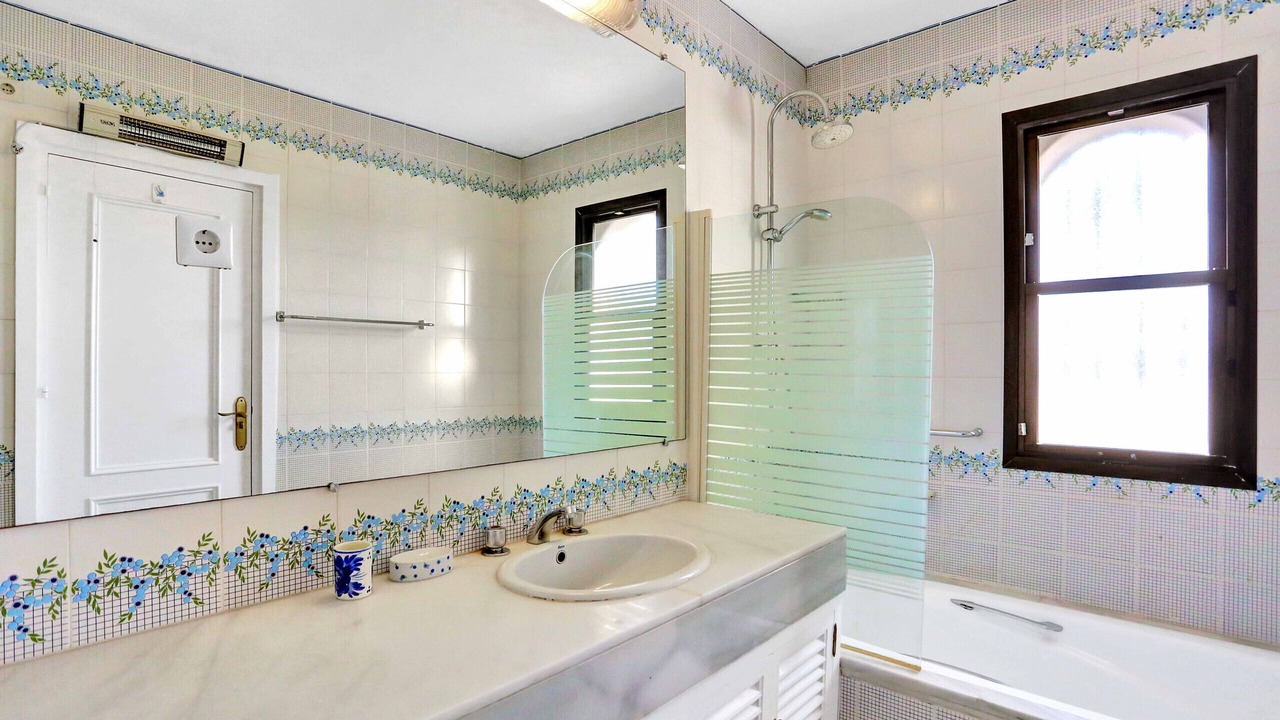 Photo of Bathroom in Cabopino
