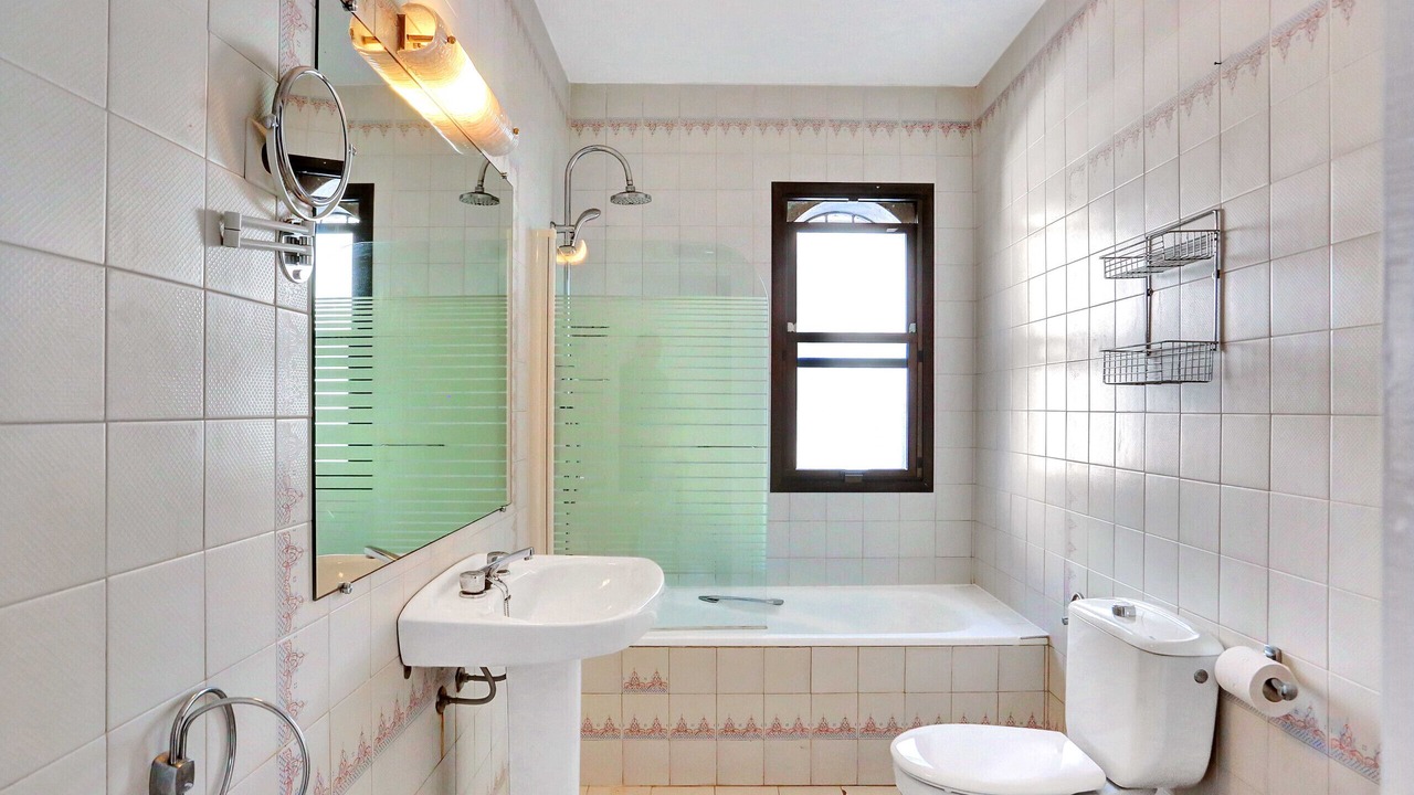 Photo of Bathroom in Cabopino