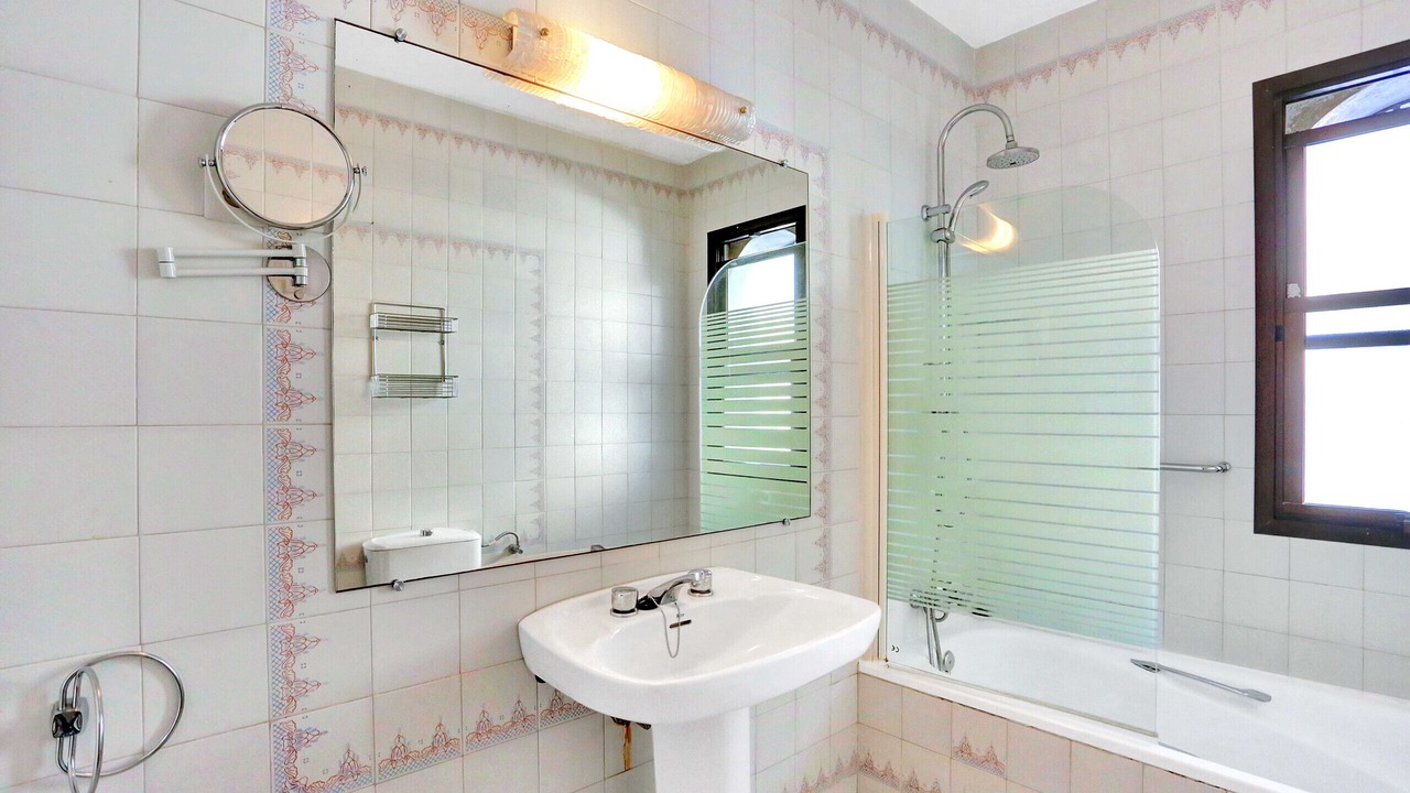 Photo of Bathroom in Cabopino