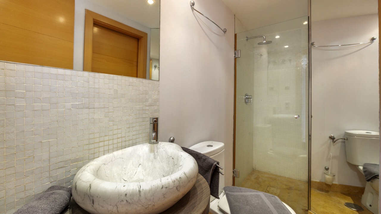 Photo of Bathroom in Golden Mile