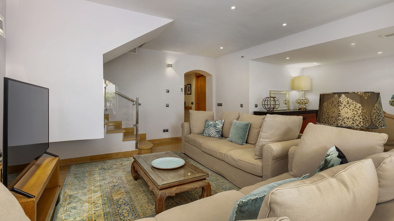 Photo of Livingroom in Golden Mile