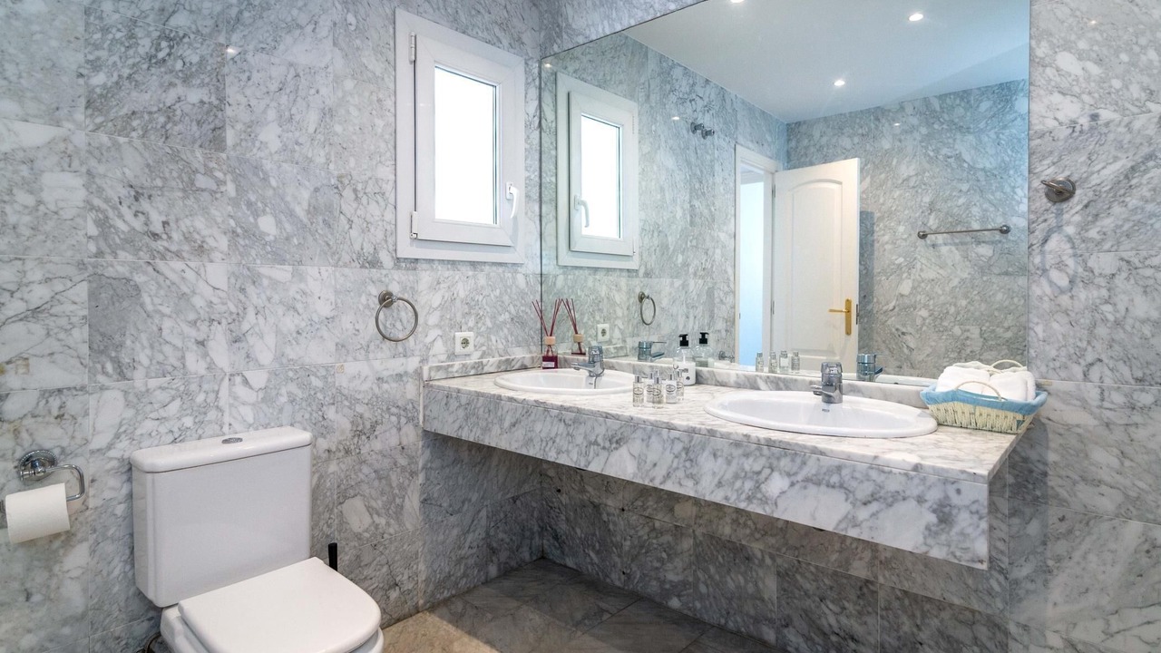 Photo of Bathroom in Puerto Banus