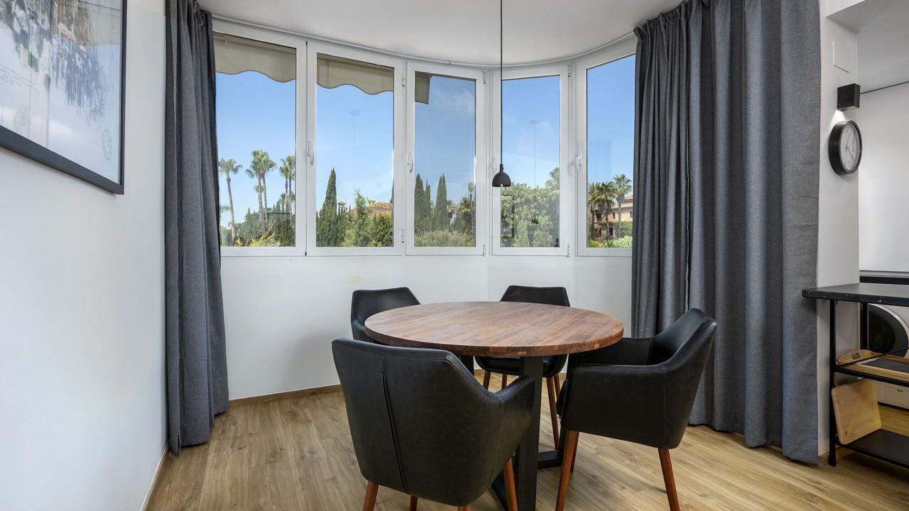 Photo of Livingroom in Golden Mile