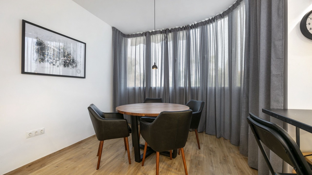 Photo of Livingroom in Golden Mile