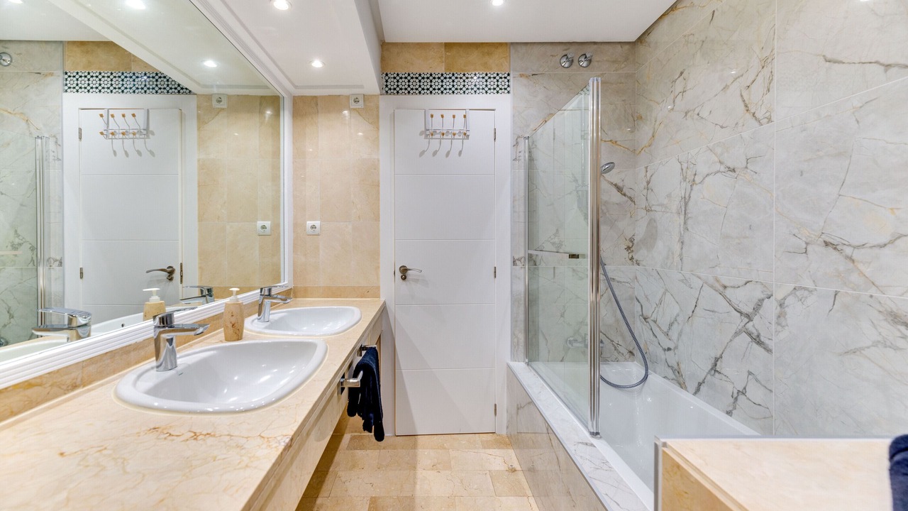 Photo of Bathroom in Puerto Banus