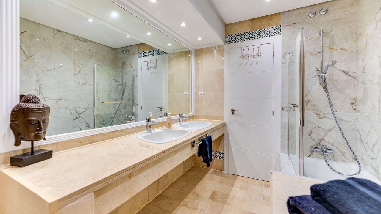 Photo of Bathroom in Puerto Banus
