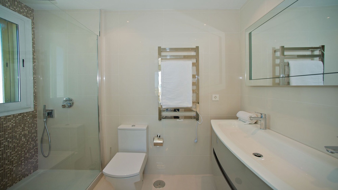 Photo of Bathroom in Golden Mile