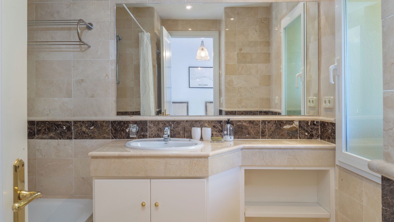 Photo of Bathroom in Elviria