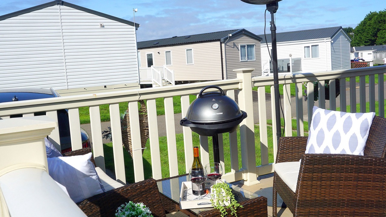 Photo of Outdoor in Cayton Bay