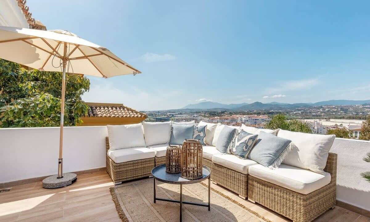 Photo of Patio Balcony in Nueva Andalucia