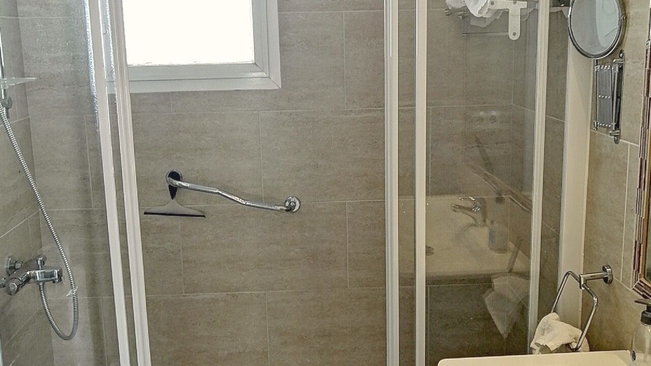 Photo of Bathroom in Urbanizacion Hacienda las Chapas