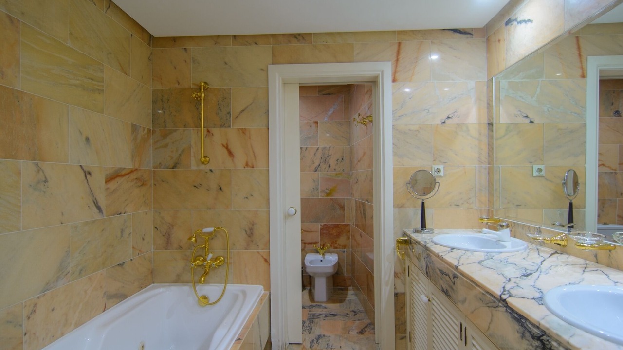 Photo of Bathroom in Nikki Beach