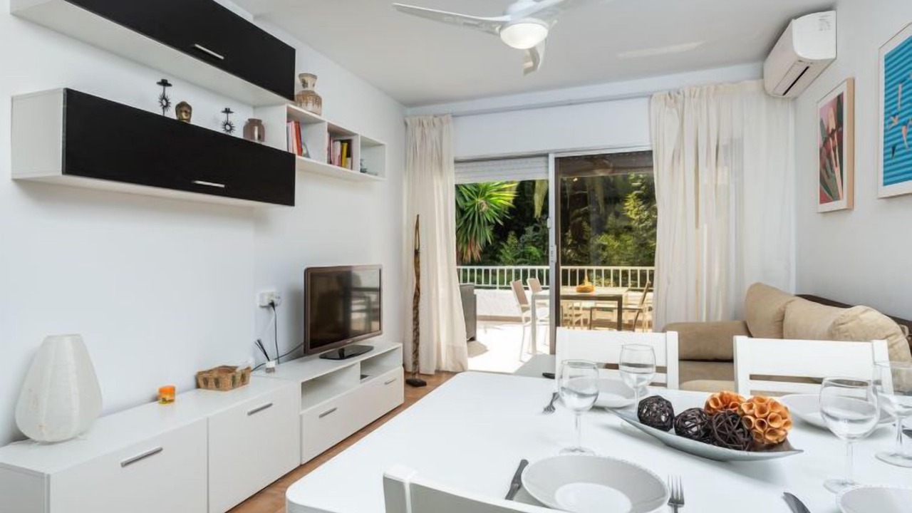 Photo of Bedroom in Golden Mile