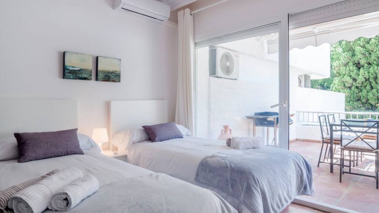 Photo of Bedroom in Golden Mile