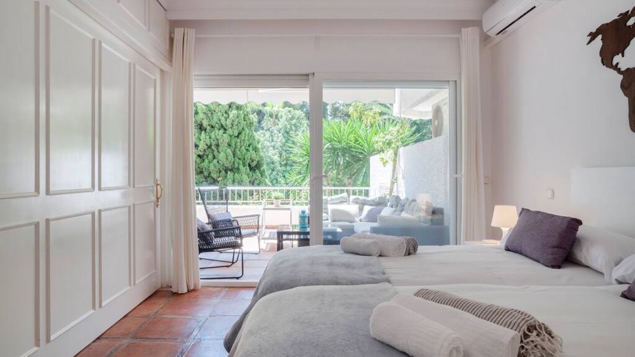 Photo of Bedroom in Golden Mile