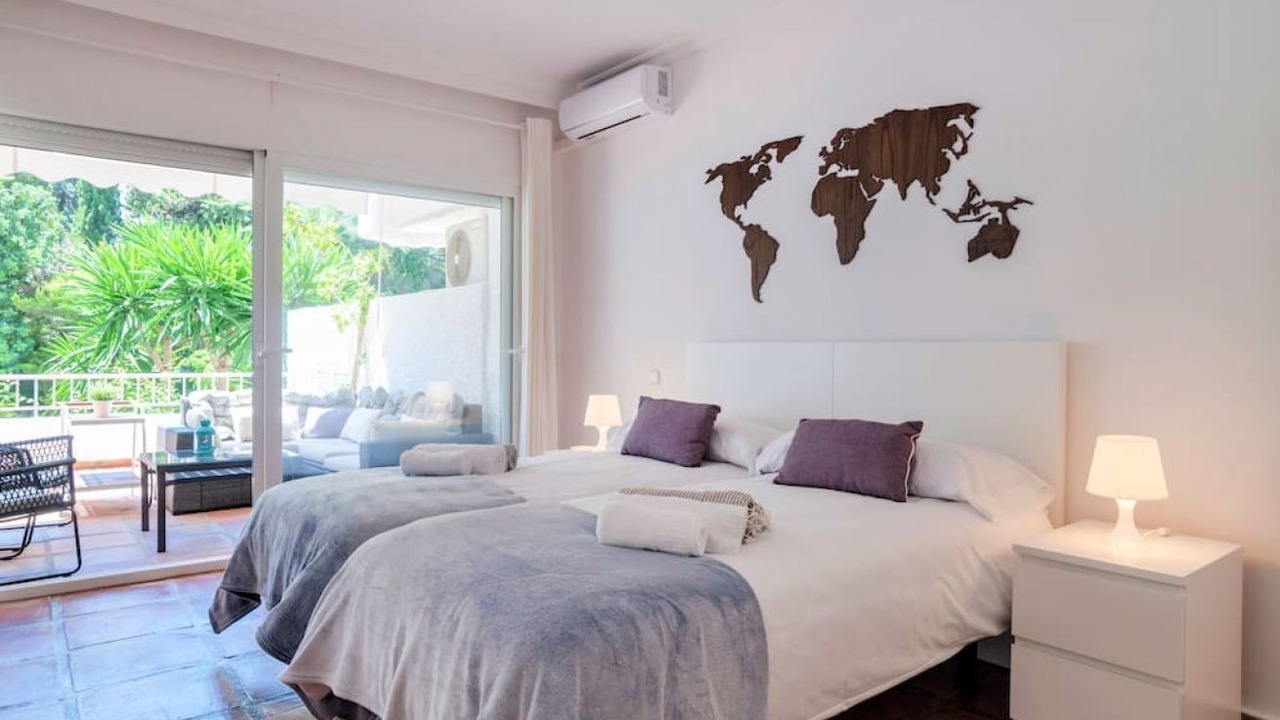 Photo of Bedroom in Golden Mile