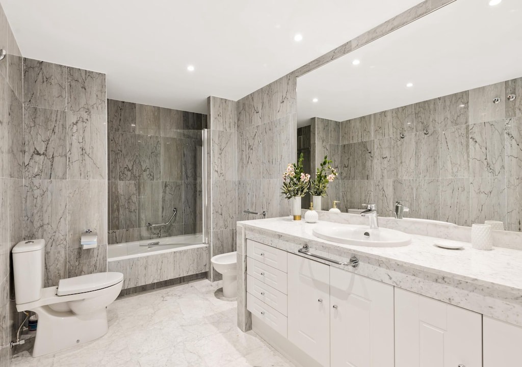 Photo of Bathroom in Puerto Banus