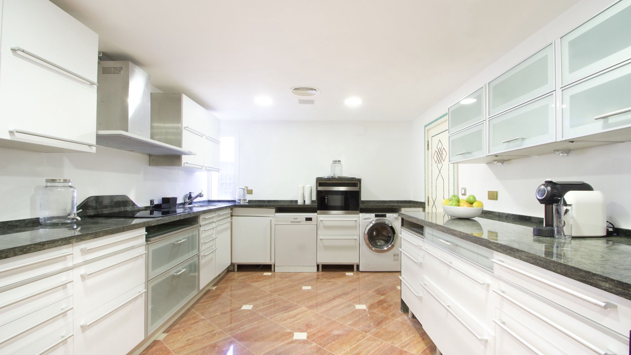 Photo of Kitchen in Golden Mile