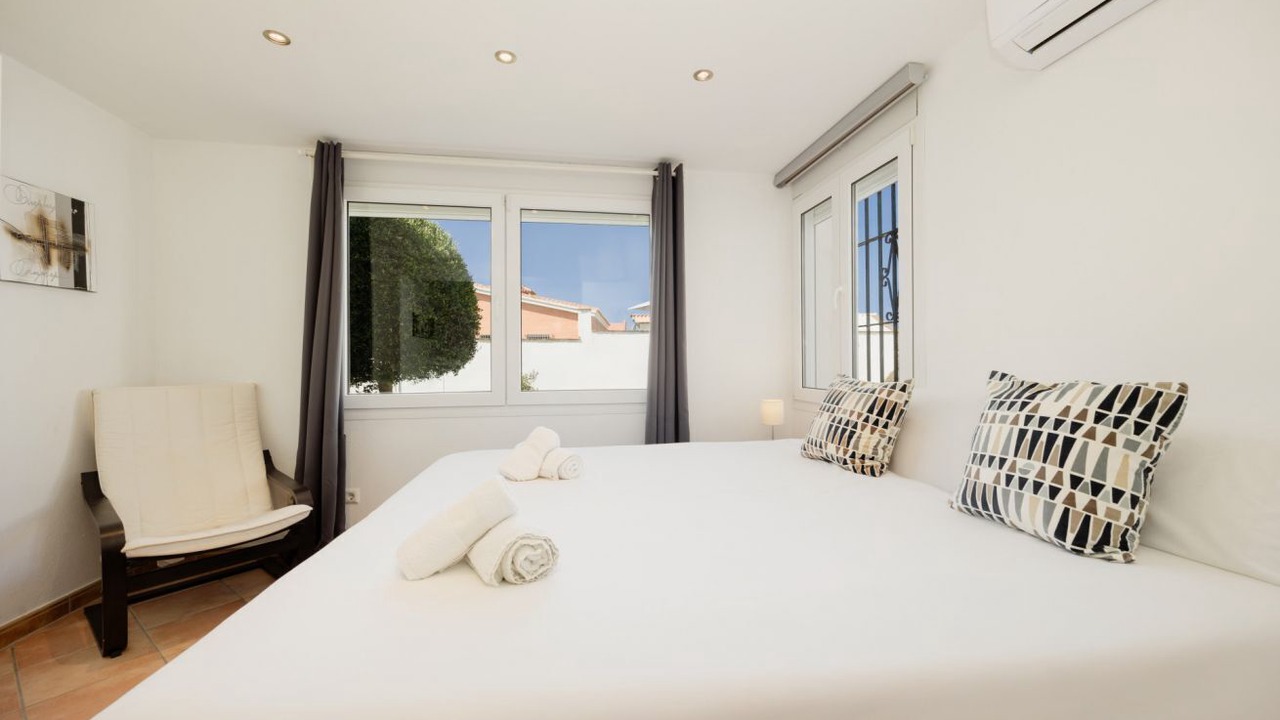 Photo of Bedroom in Urbanizacion Costabella