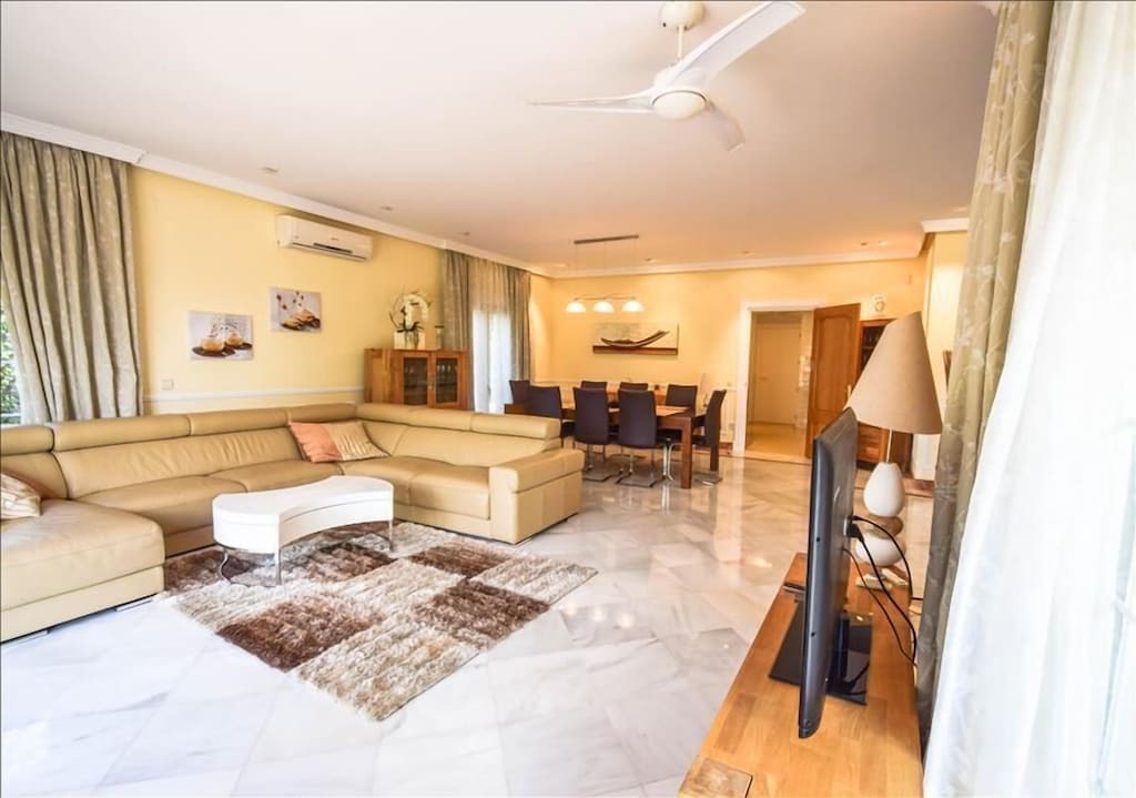 Photo of Livingroom in Urbanizacion Marbessa