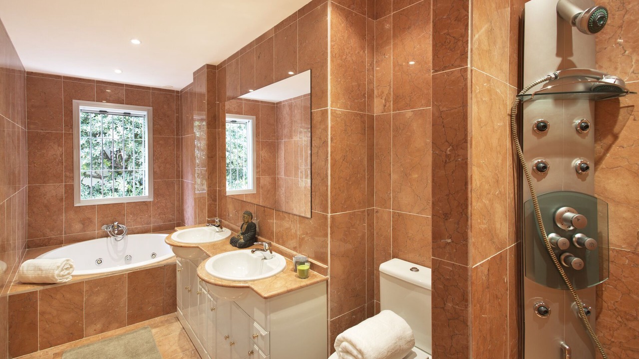 Photo of Bathroom in Urbanizacion Marbessa