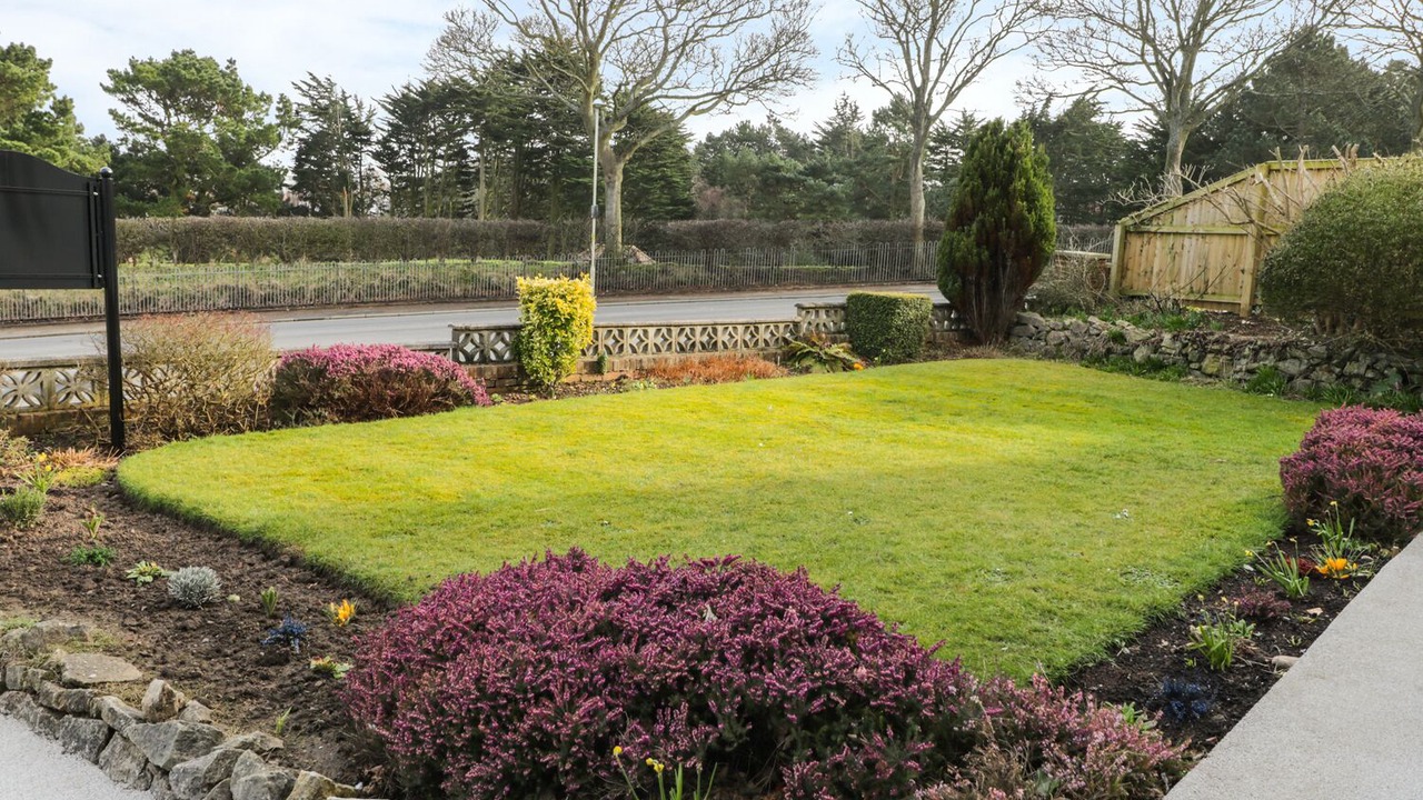 Photo of Outdoor in Scarborough