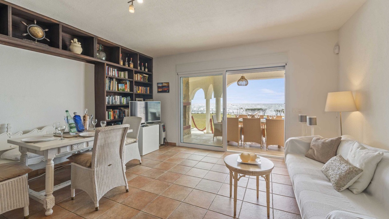 Photo of Livingroom in Urbanizacion Marbessa
