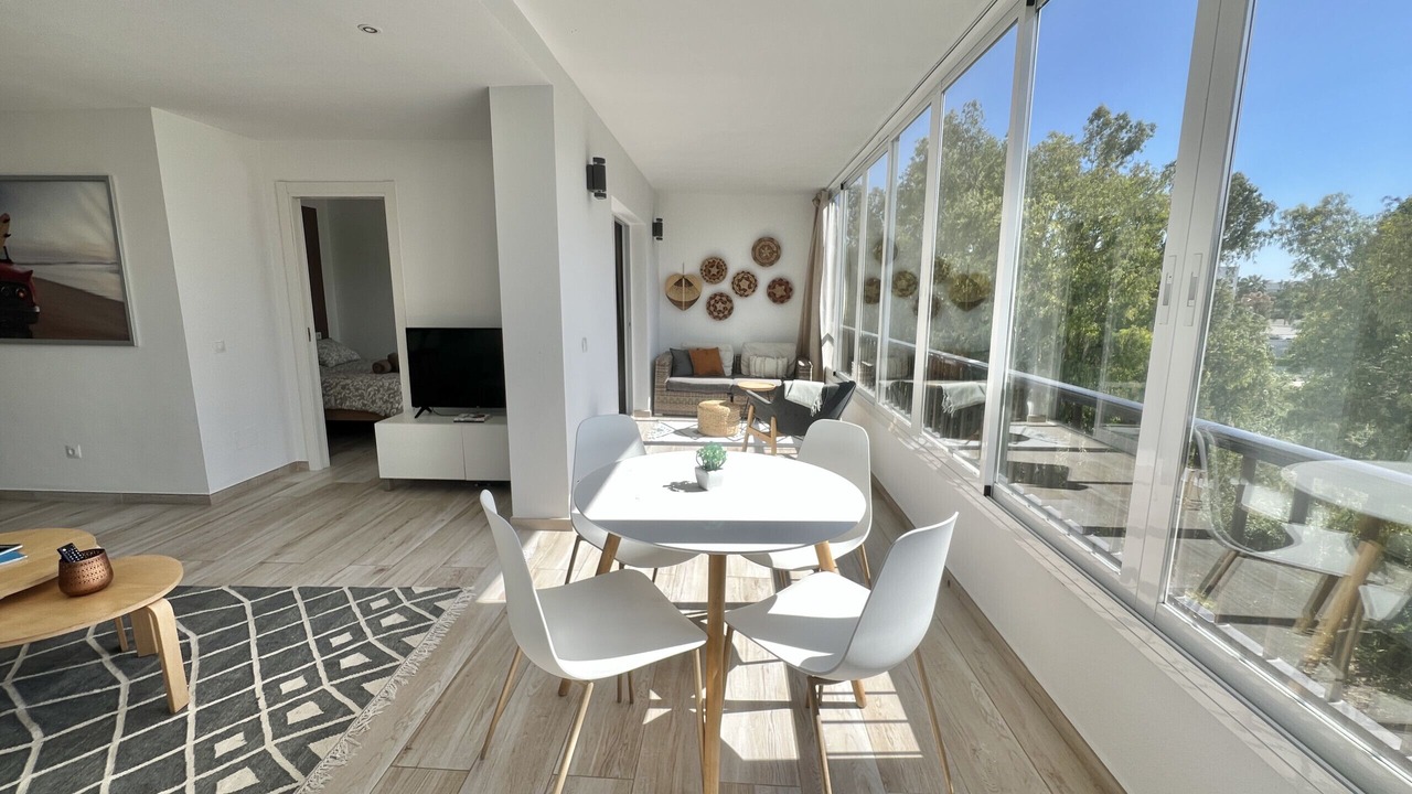 Photo of Livingroom in Golden Mile